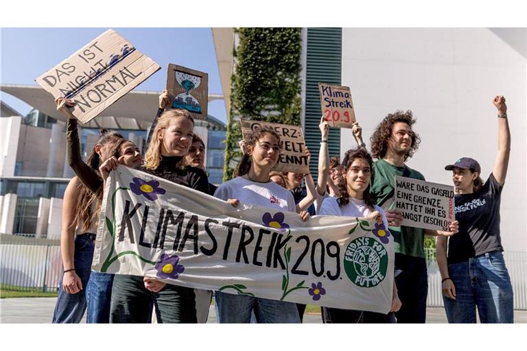 Wollen am Freitag in mehr als 100 Orten auf die Straße gehen: Klimaschützer von Fridays for Future.