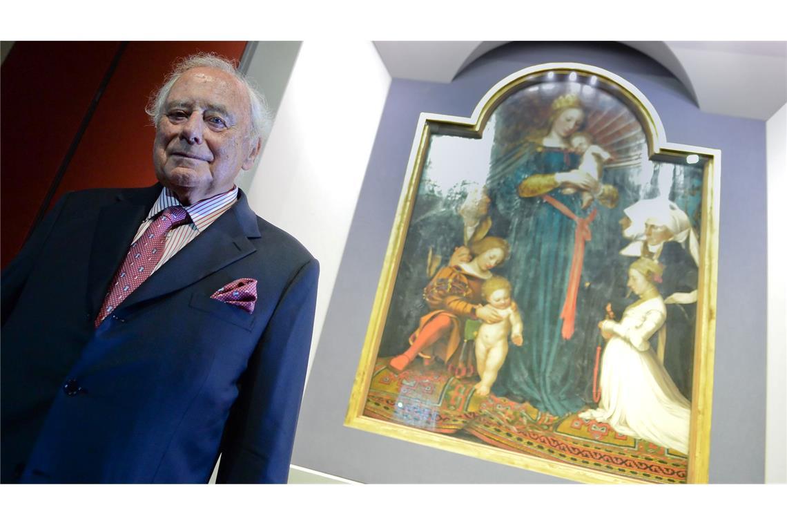 Reinhold Würth: Unternehmer, Kunstsammler, Tagebuchschreiber Würth ist auch Kunstsammler. Hier steht er vor dem Gemälde "Schutzmantelmadonna" von Hans Holbein, das in einem seiner Museen in Schwäbisch Hall zu sehen ist. (Archivbild)