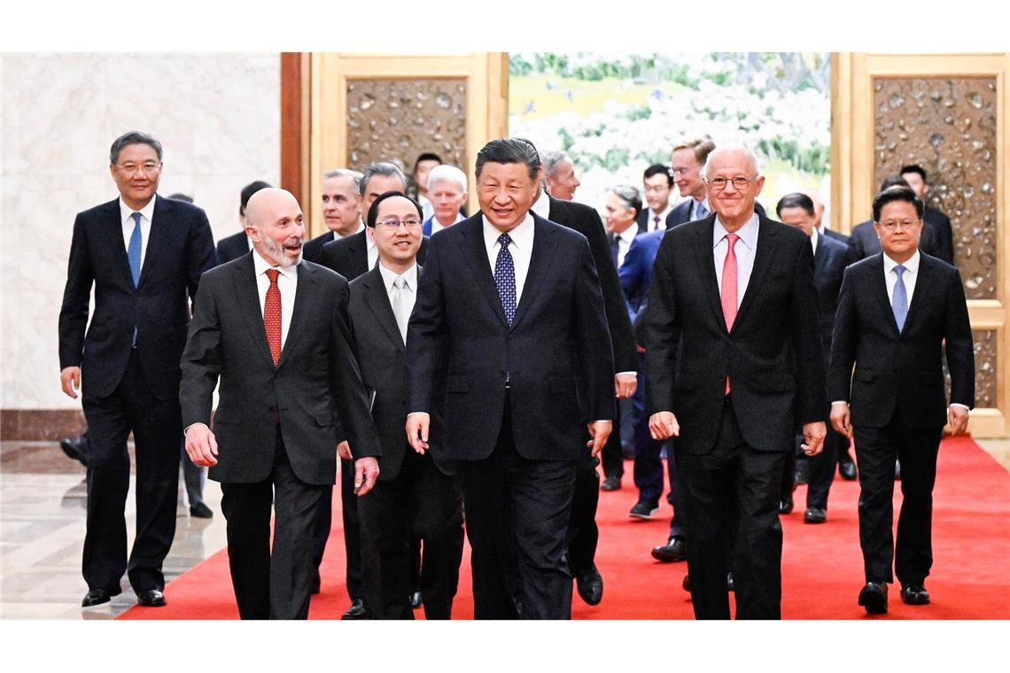 Xi Jinping, Präsident von China, empfing im März Vertreter von Wirtschaft und Wissenschaft aus den USA. Neun Prozent der US-Bürger sehen China als wertvollsten Verbündeten der USA. (Archivfoto)