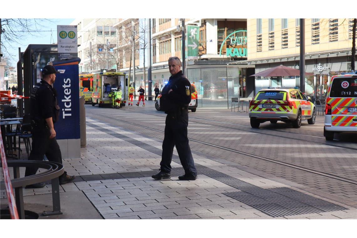 Zahlreiche Einsatzkräfte rückten an.