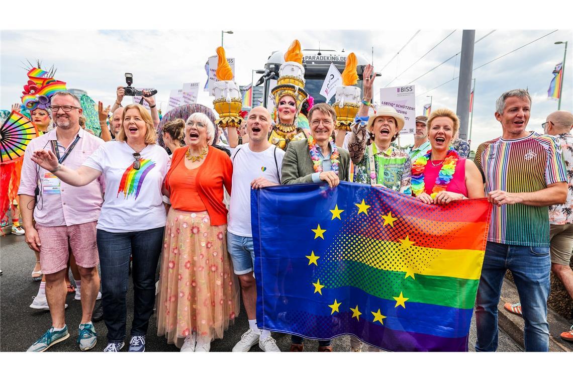 Zum CSD in Köln hat sich auch viel politische Prominenz eingefunden.