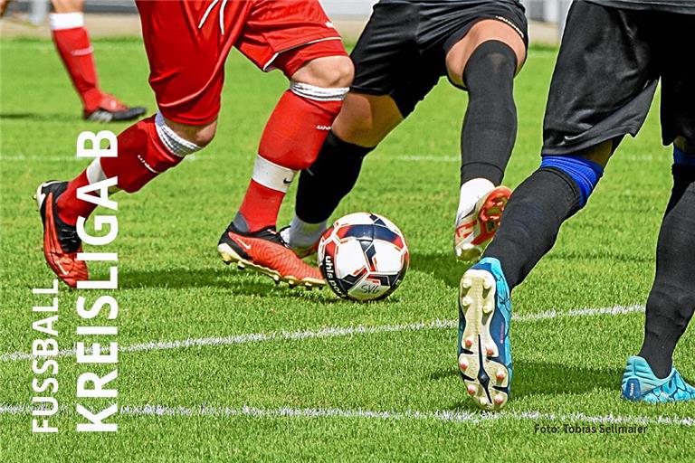 Zwei Teams liegen in der Fußball-Kreisliga B2 derzeit mit neun Punkten vorne. 