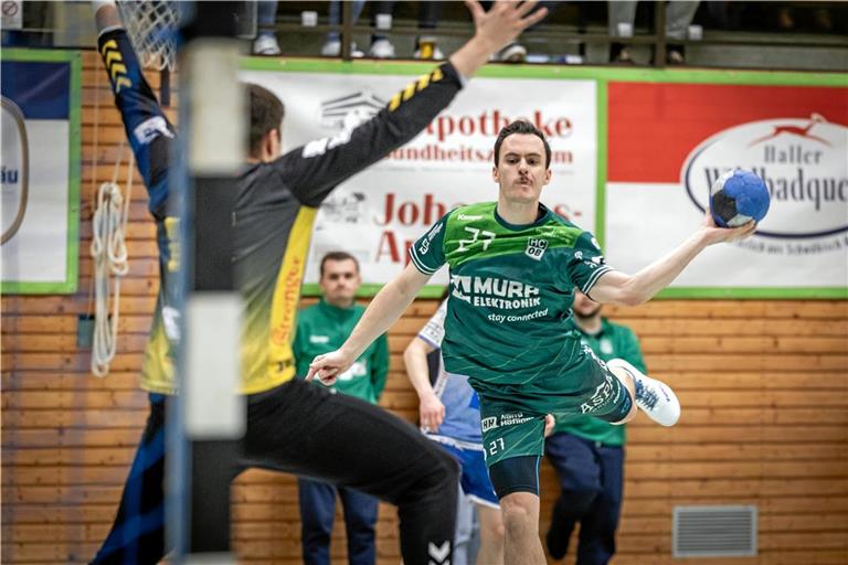 Zweitbester Torschütze des HCOB und am Saisonende weg: Axel Goller. Der Rechtsaußen kehrt zum VfL Pfullingen zurück. Foto: Alexander Becher